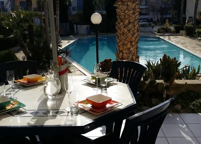 Maya\'S Apartment - Complimentary Paphos Airport Transport