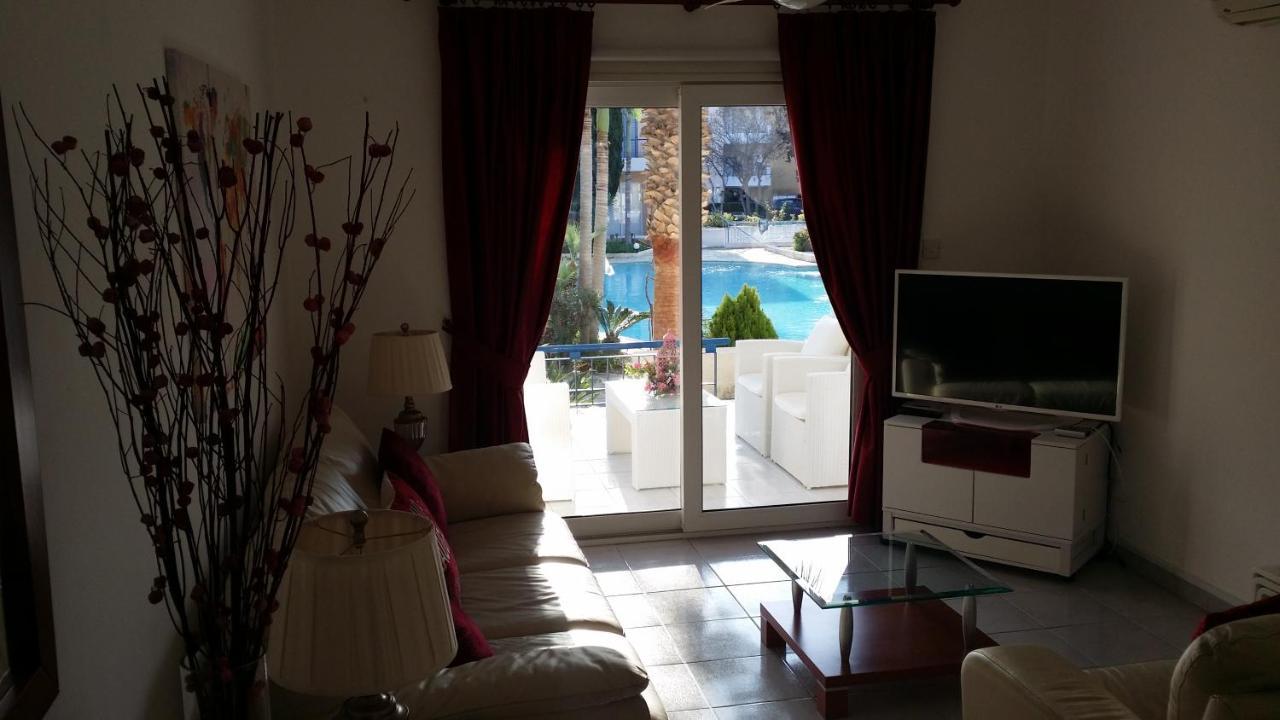 Maya's - Complimentary Airport Transport Apartament Pafos